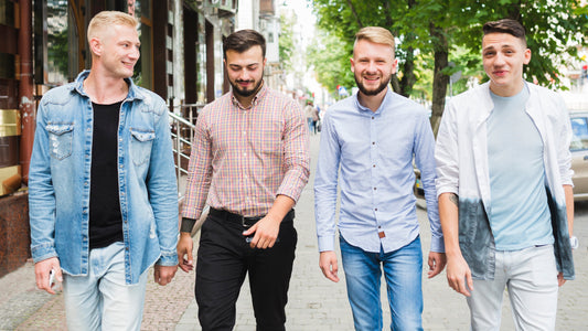 Comprendre le rôle de la couleur dans la garde-robe masculine