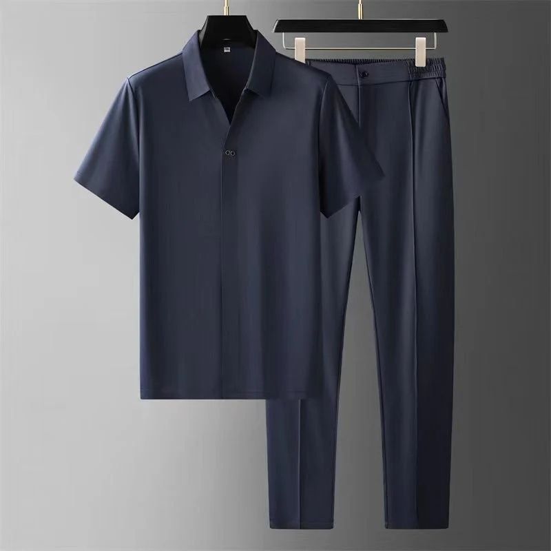 Ensemble élégant pour homme avec pantalon et chemise à manches courtes, parfait pour l'été








