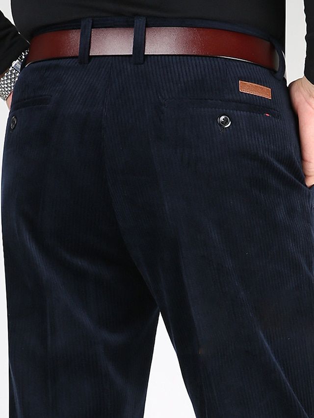 Pantalon élégant pour homme en velours côtelé, idéal pour un style professionnel l'été









